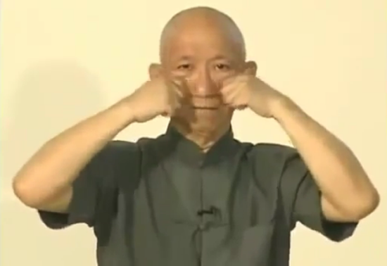 Омолаживающий массаж лица от мастера Чжу Тяньлян
